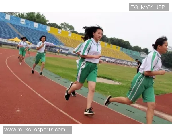 精准传球的秘密足球鞋如何提升你的传球技巧与表现