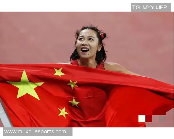 足球周刊美女特辑:盘点那些在绿茵场上闪耀的女神与她们的精彩瞬间